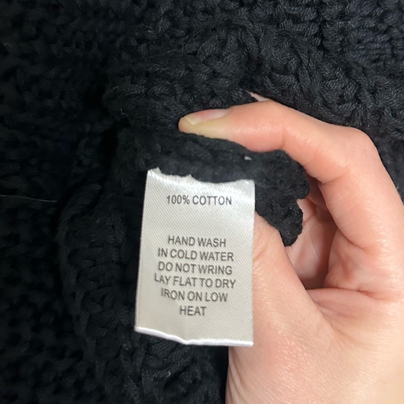 Vagabond off the shoulder black sweater size small - Picture 6 of 6